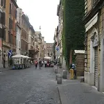 Oda ve Kahvaltı Vatican Relais 4*